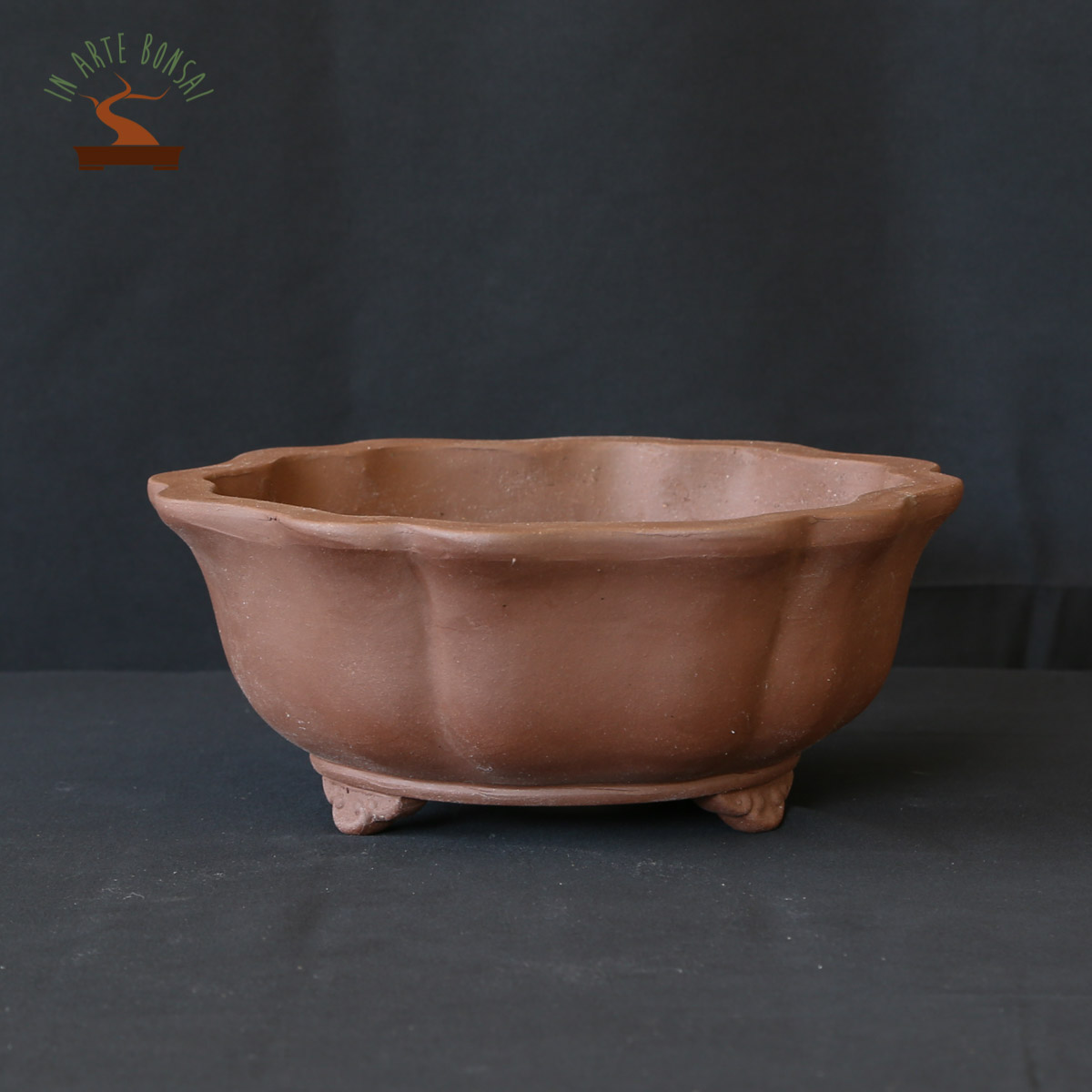 Pot rond 236 mm.
