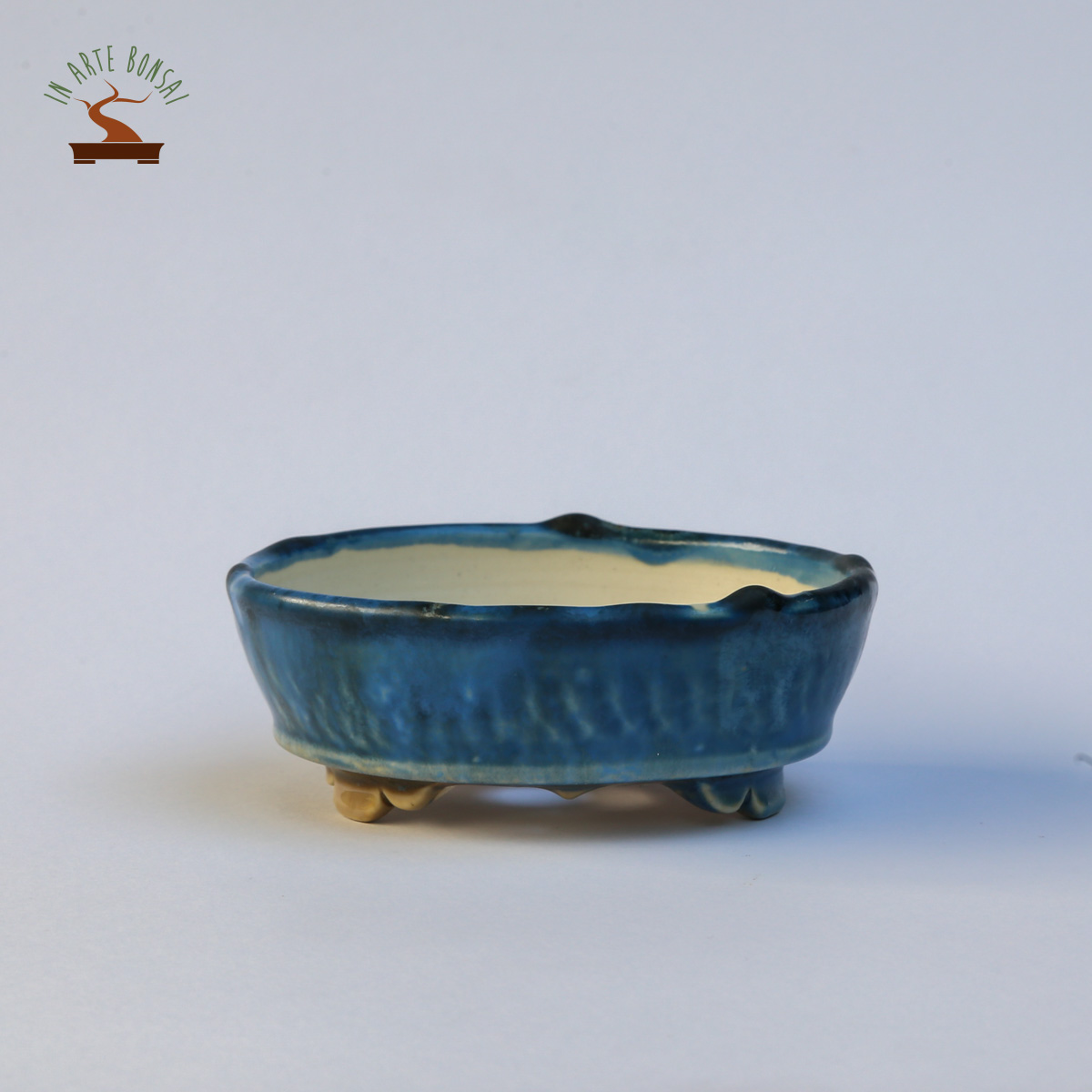 Round pot 110 mm.