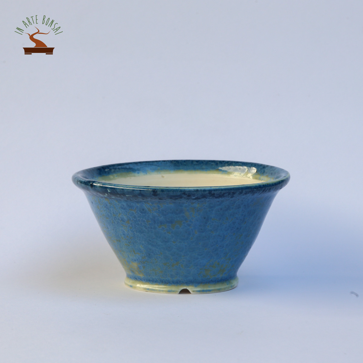 Round pot 120 mm.