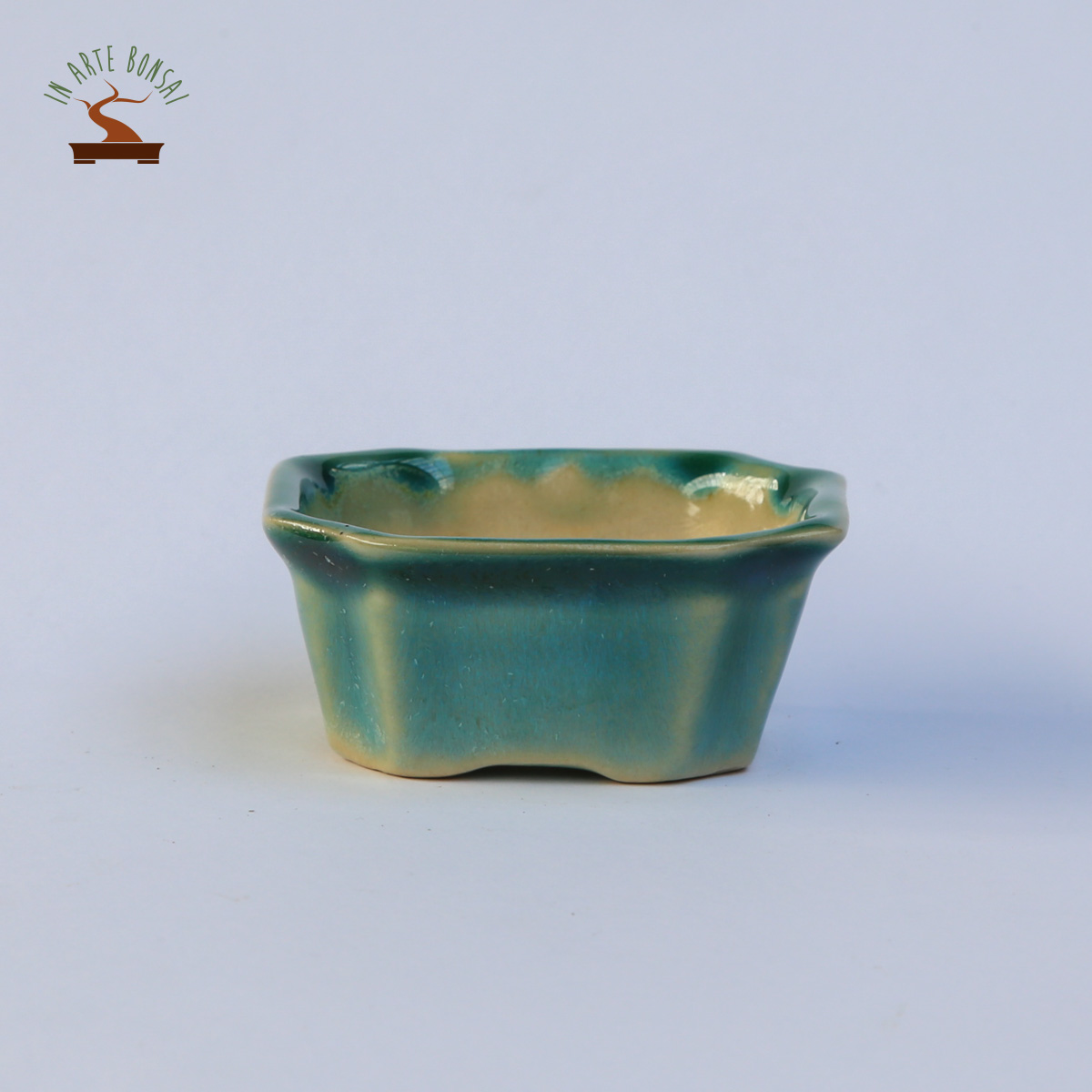 Square pot 66 mm.