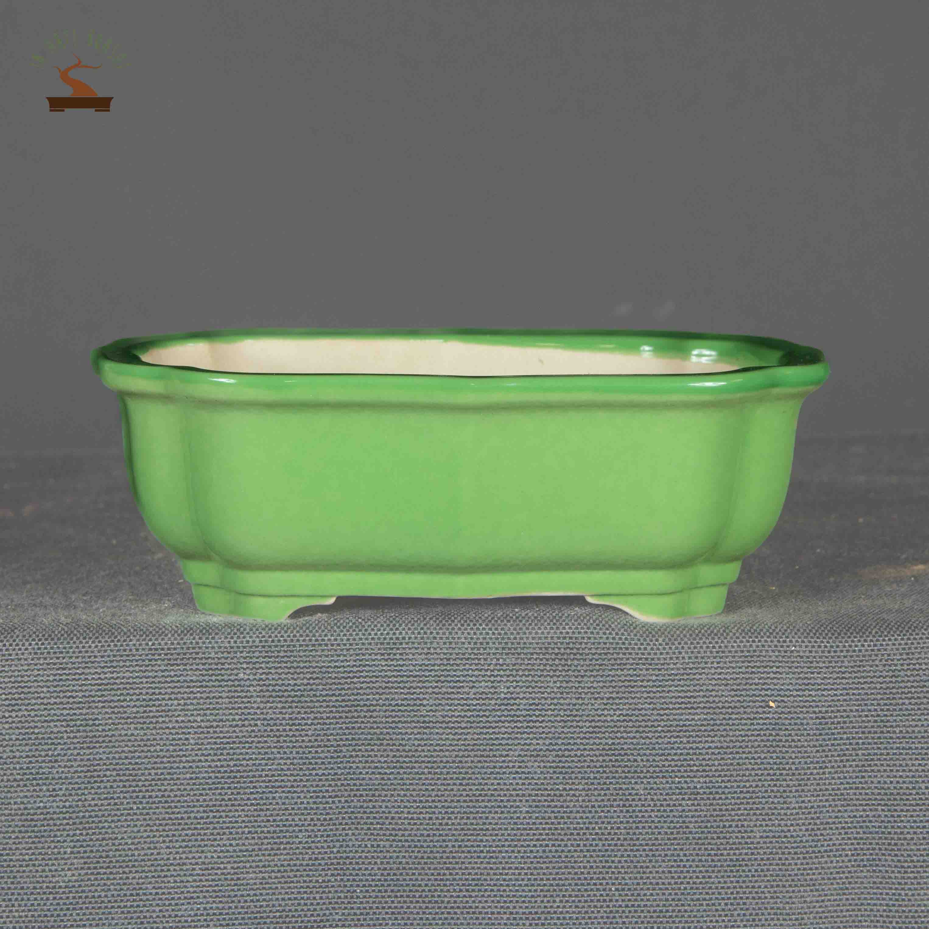 Oval pot 157 mm.