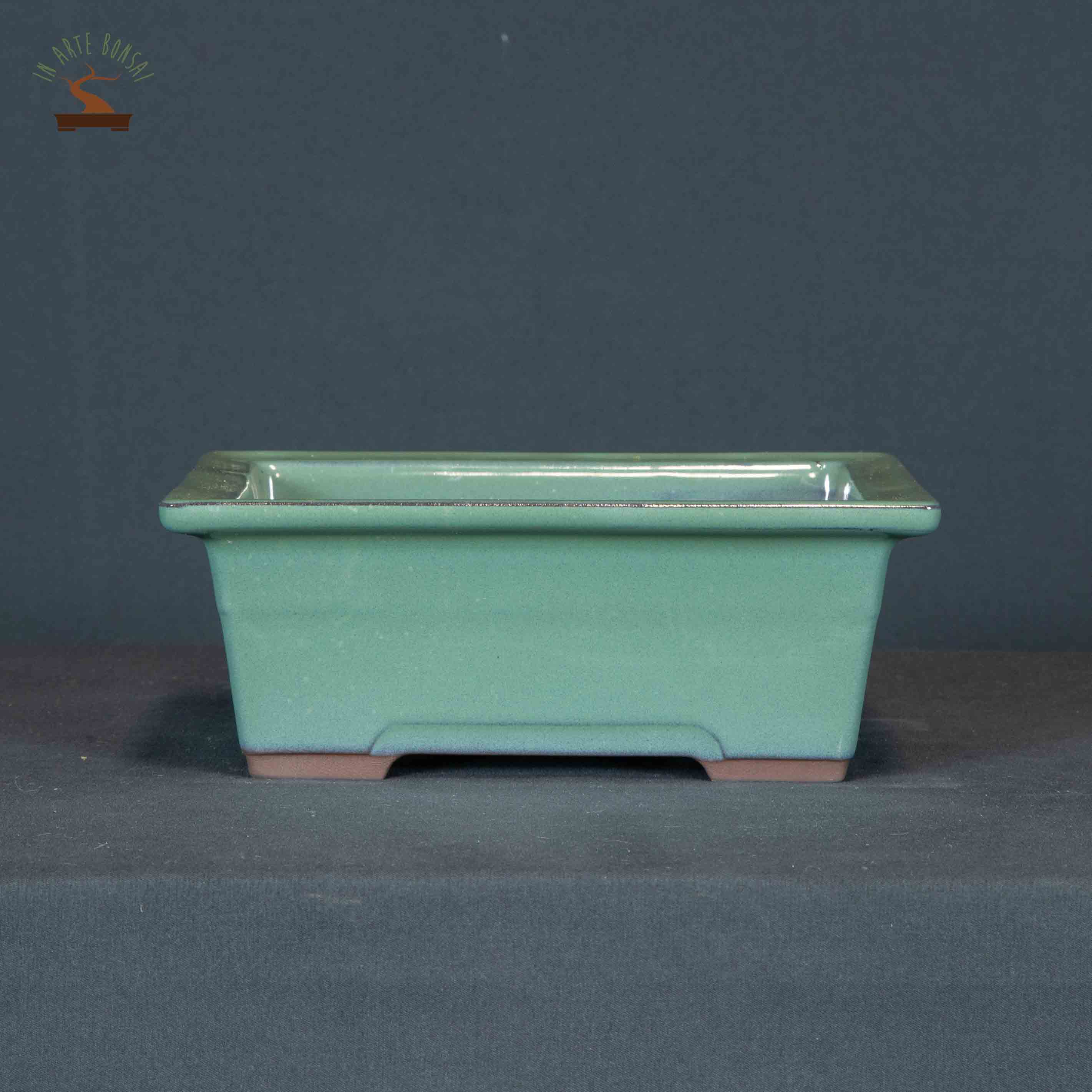 Pot rectangulaire 185 mm.