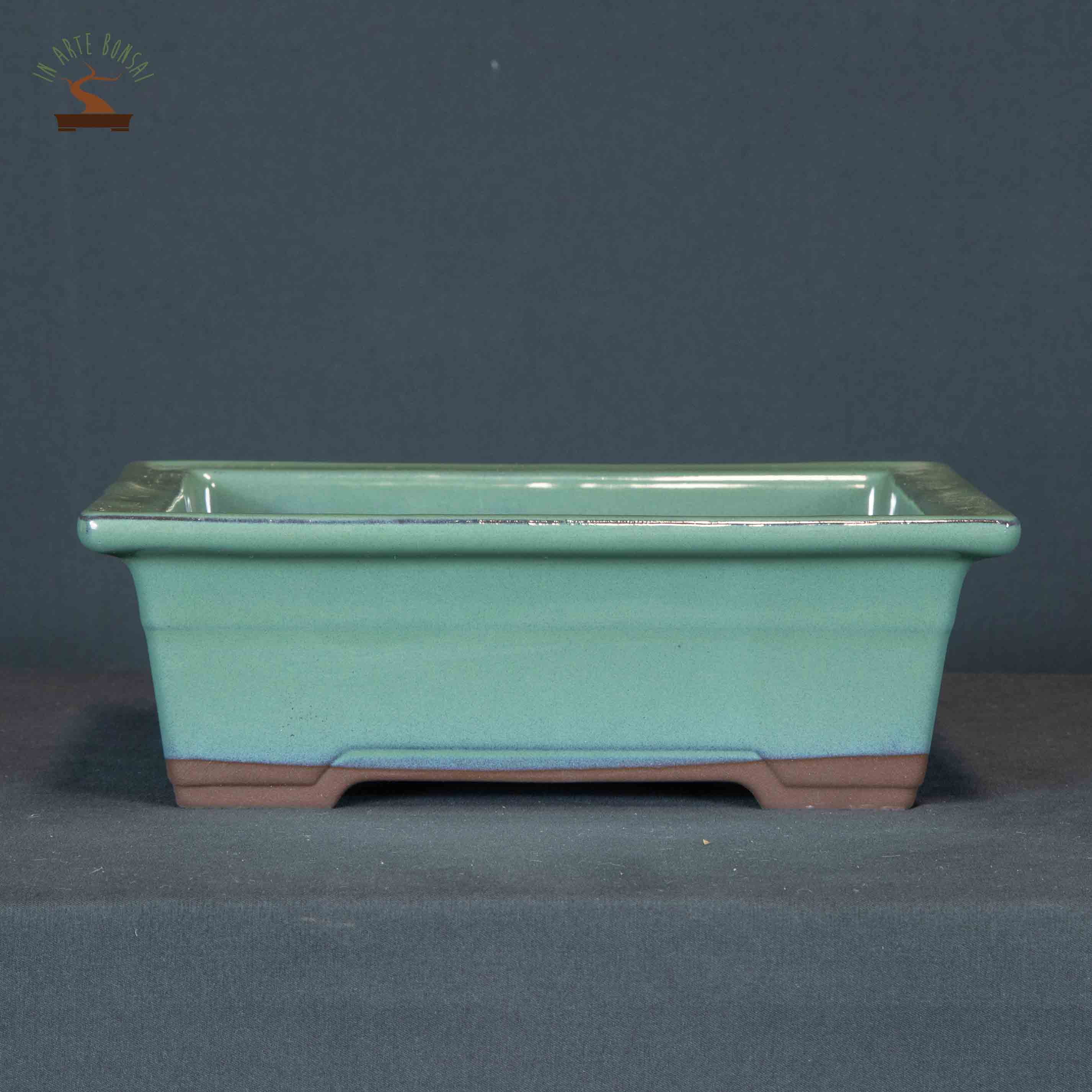 Pot rectangulaire 225 mm.