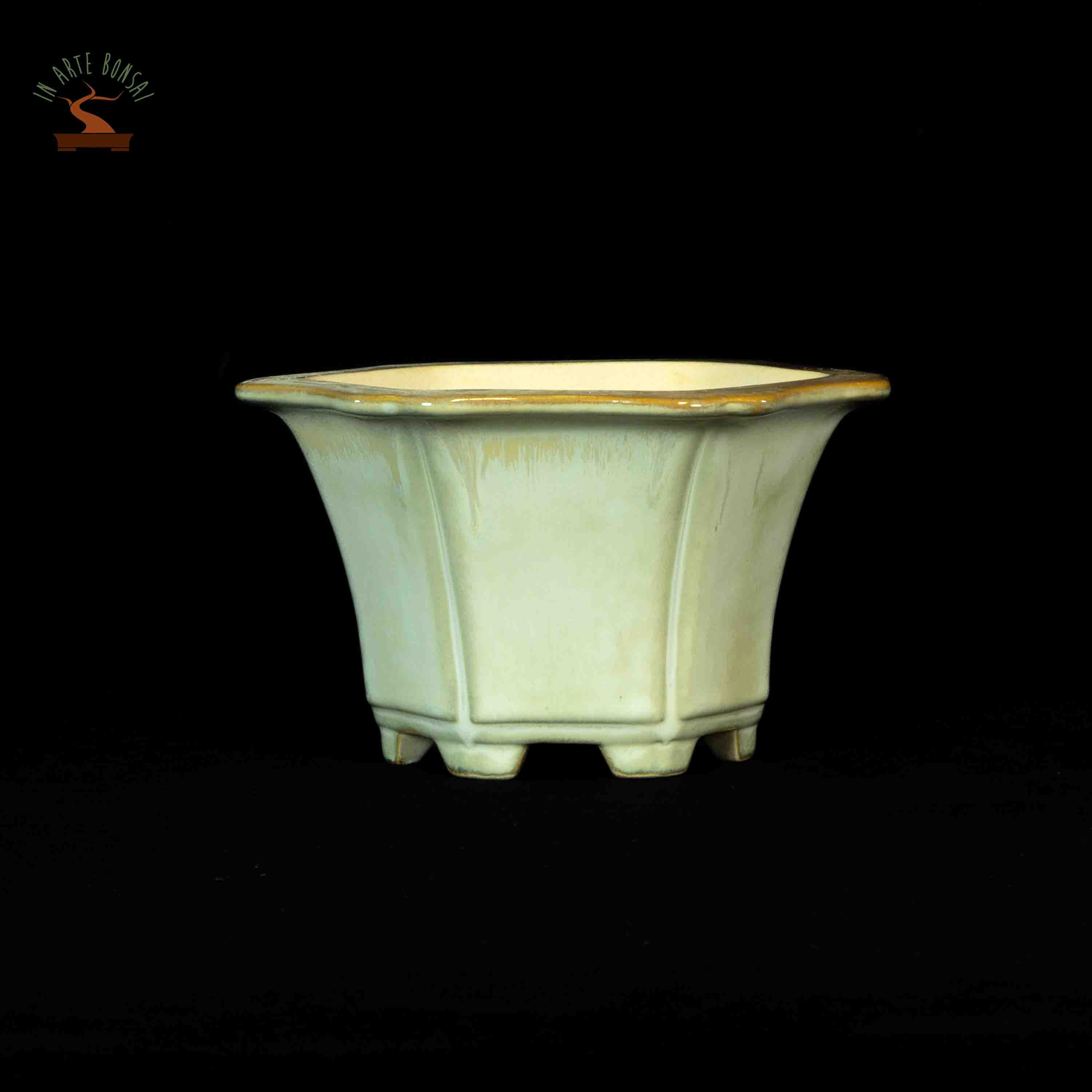 Hexagonal pot 140 mm.